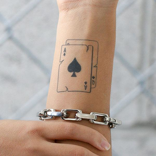 Los mejores tatuajes de juegos de cartas 1