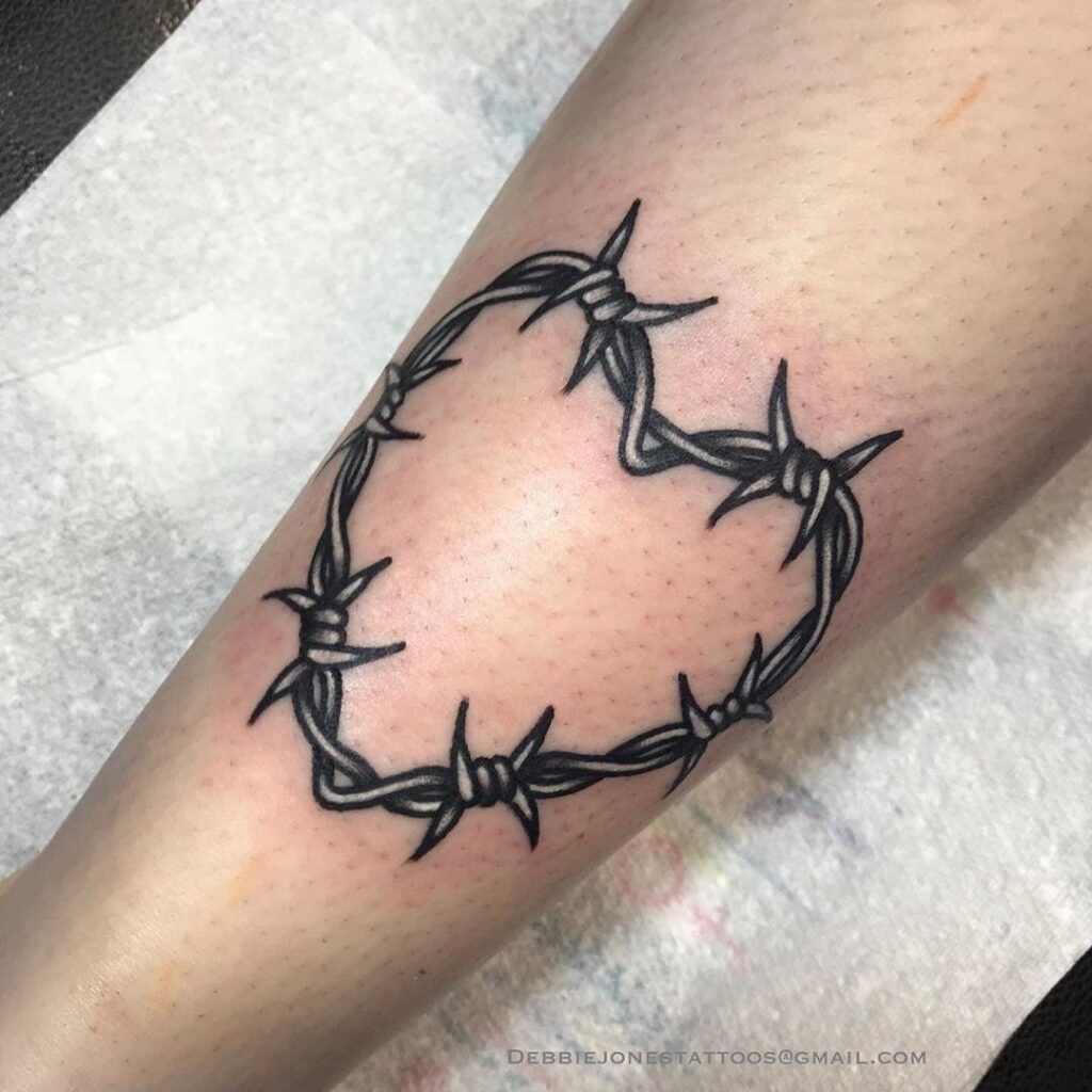 Tatuaje de alambre de púas 14