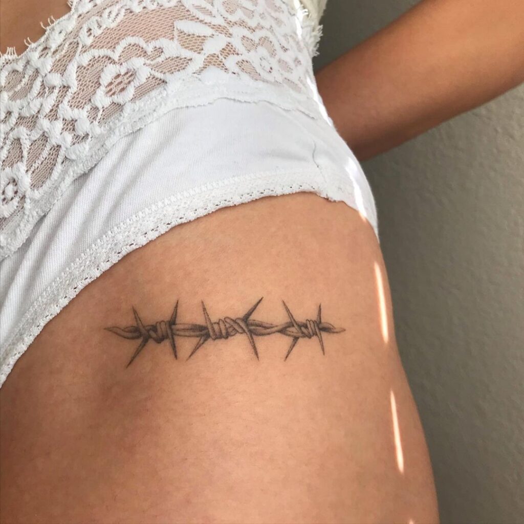 Tatuaje de alambre de púas 141