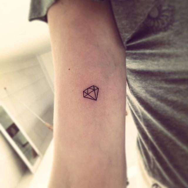 tatuaje de diamante 44