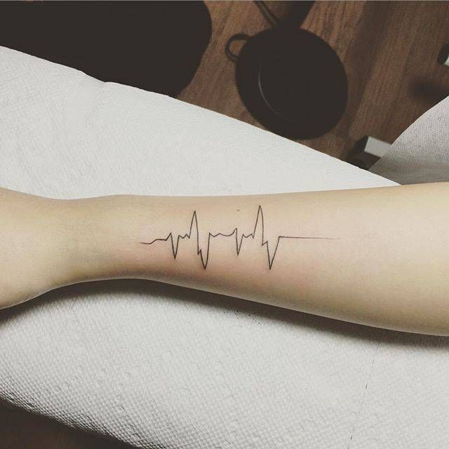 Tatuaje de latido del corazón 100
