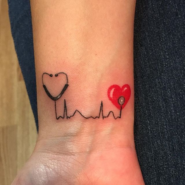Tatuaje de latido del corazón 102