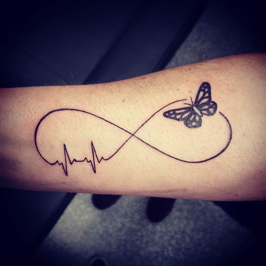 Tatuaje de latido del corazón 138