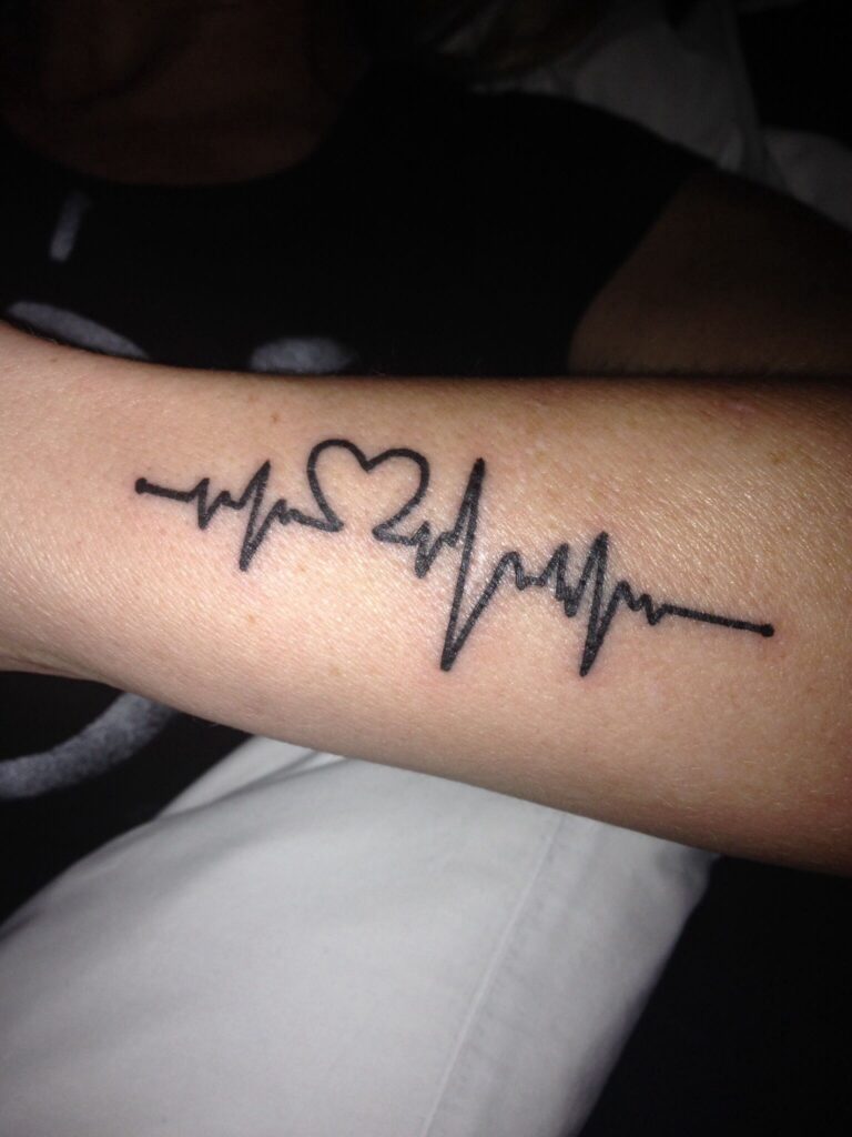 Tatuaje de latido del corazón 3