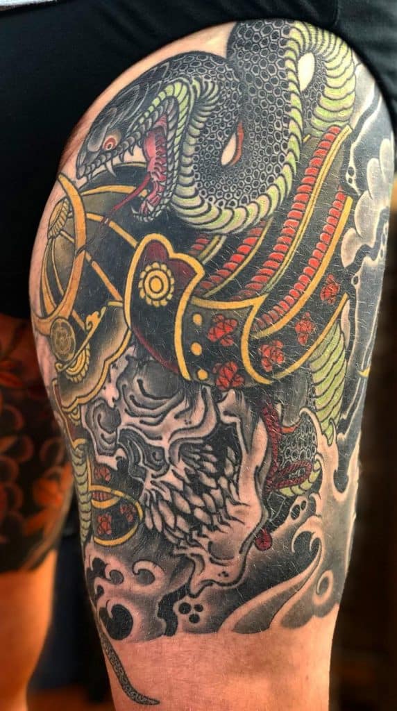 Tatuaje de calavera samurái japonesa