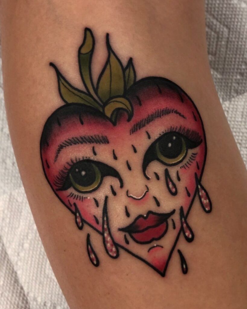 Tatuajes de fresas 34