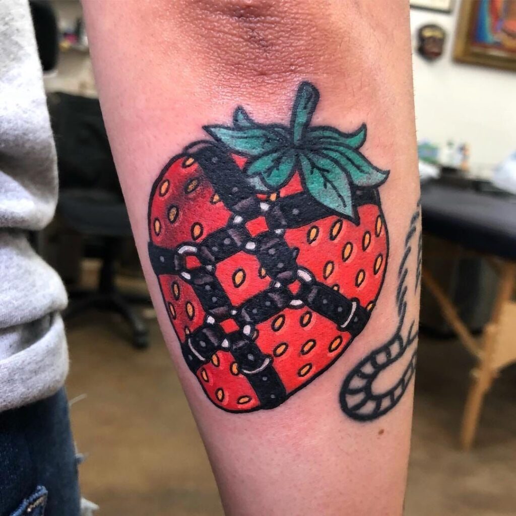 Tatuajes de fresas 77