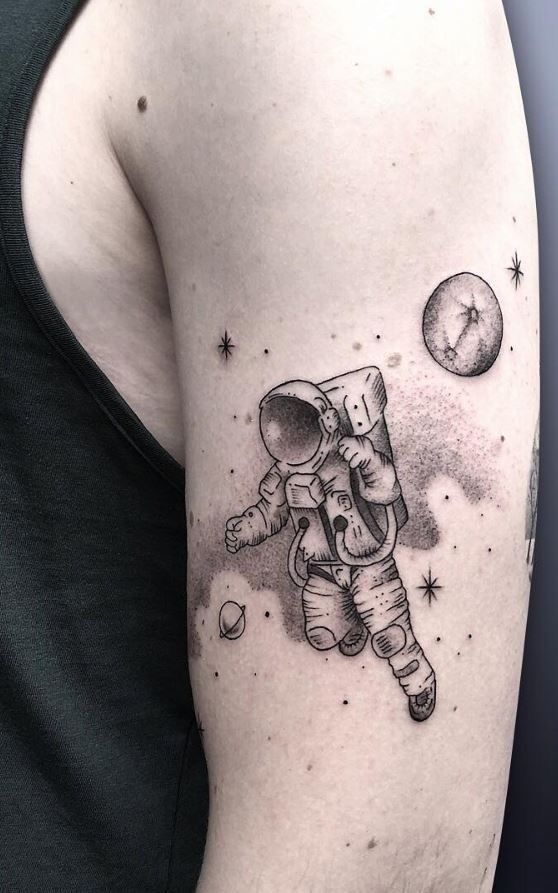 Tatuajes de astronautas 196