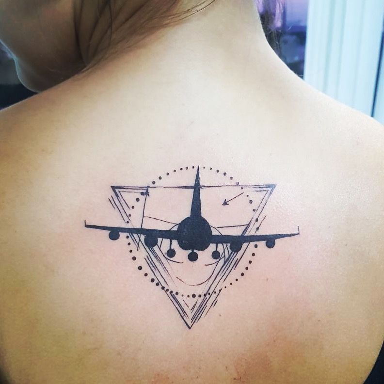 Tatuaje de aviación 148