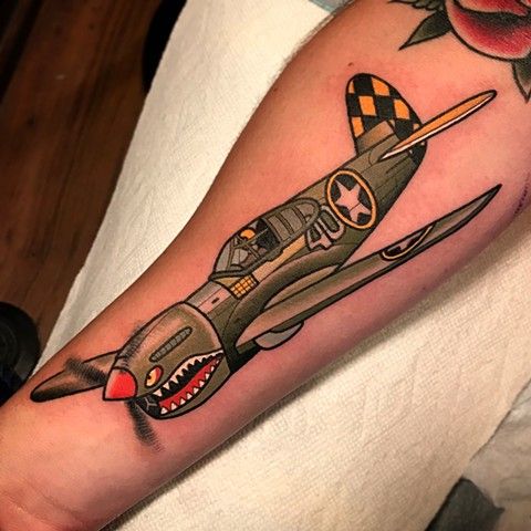 Tatuaje de aviación 57