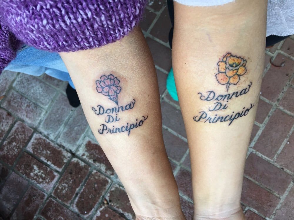 Tatuajes de tía y sobrina 40