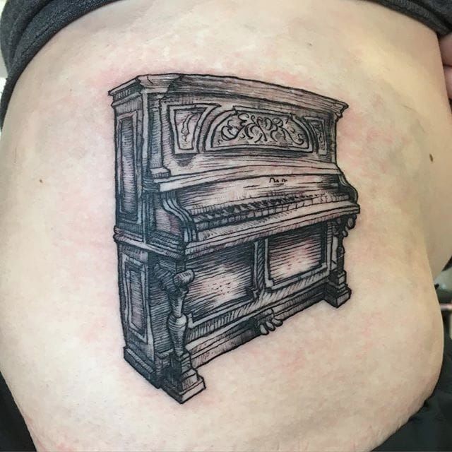 Tatuajes de pianos 46