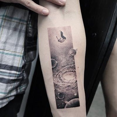 Saturno tatuajes 122