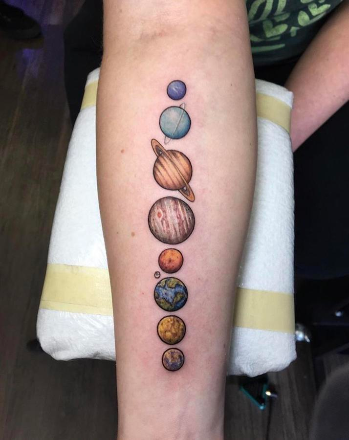 Saturno tatuajes 13