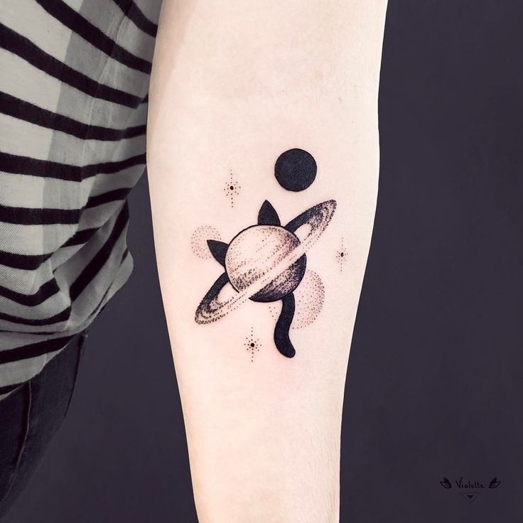 Saturno tatuajes 138