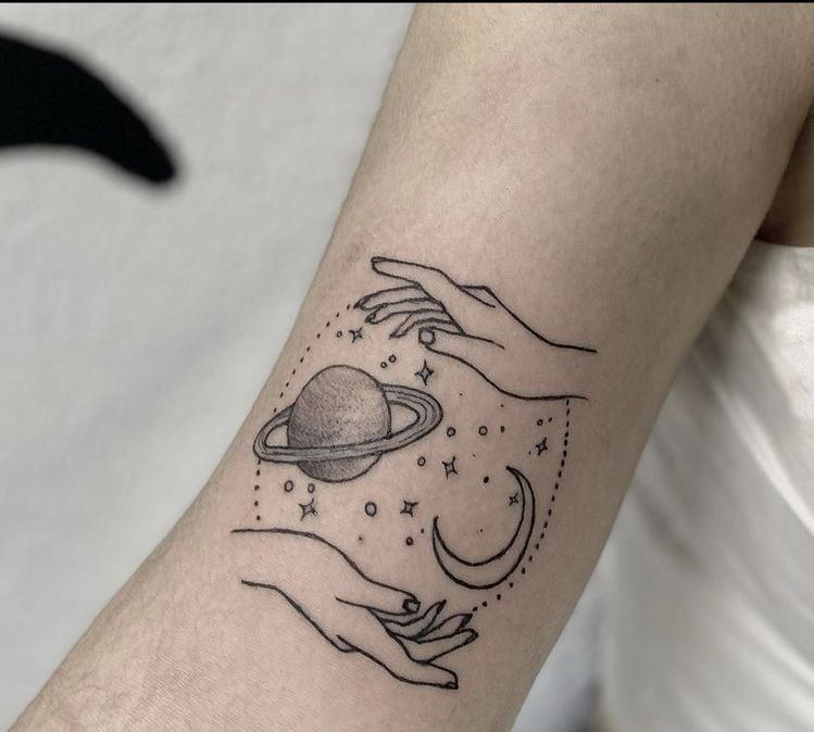 Saturno tatuajes 143