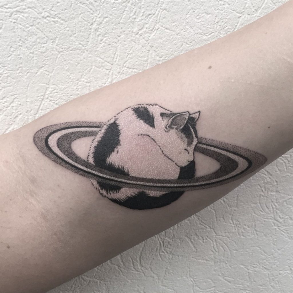 Saturno tatuajes 172