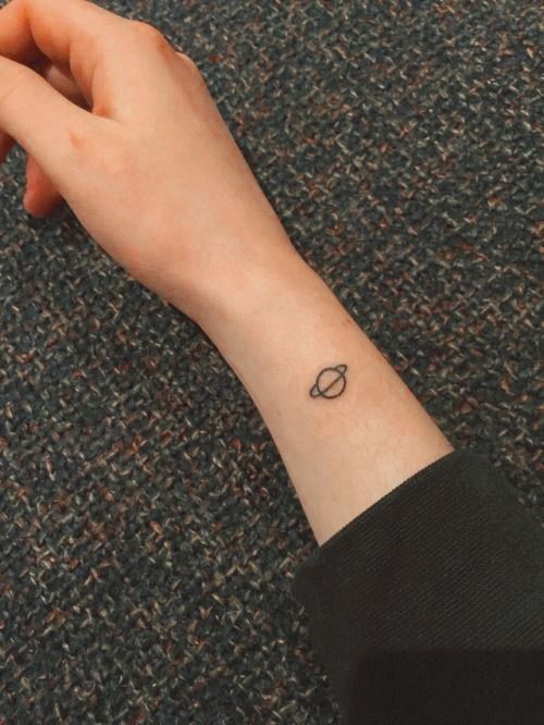 Saturno tatuajes 196