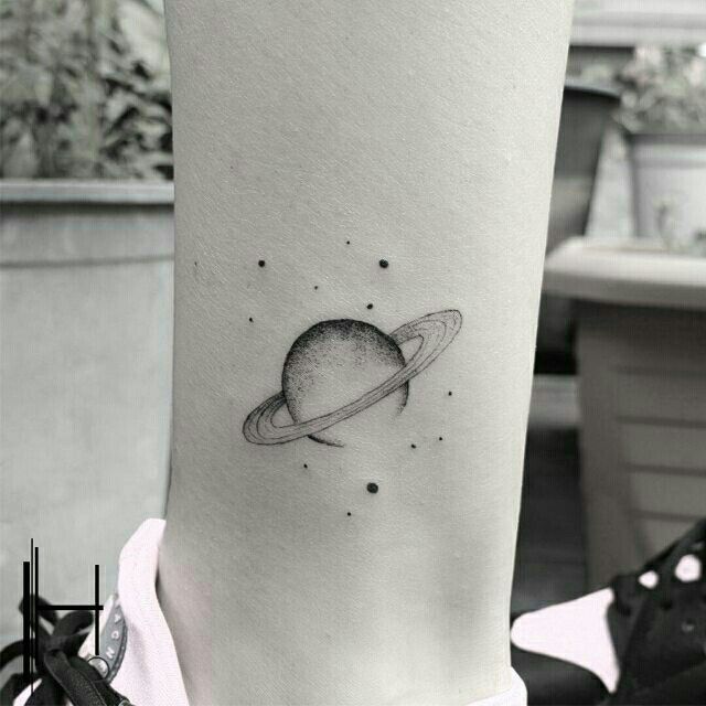 Saturno tatuajes 202