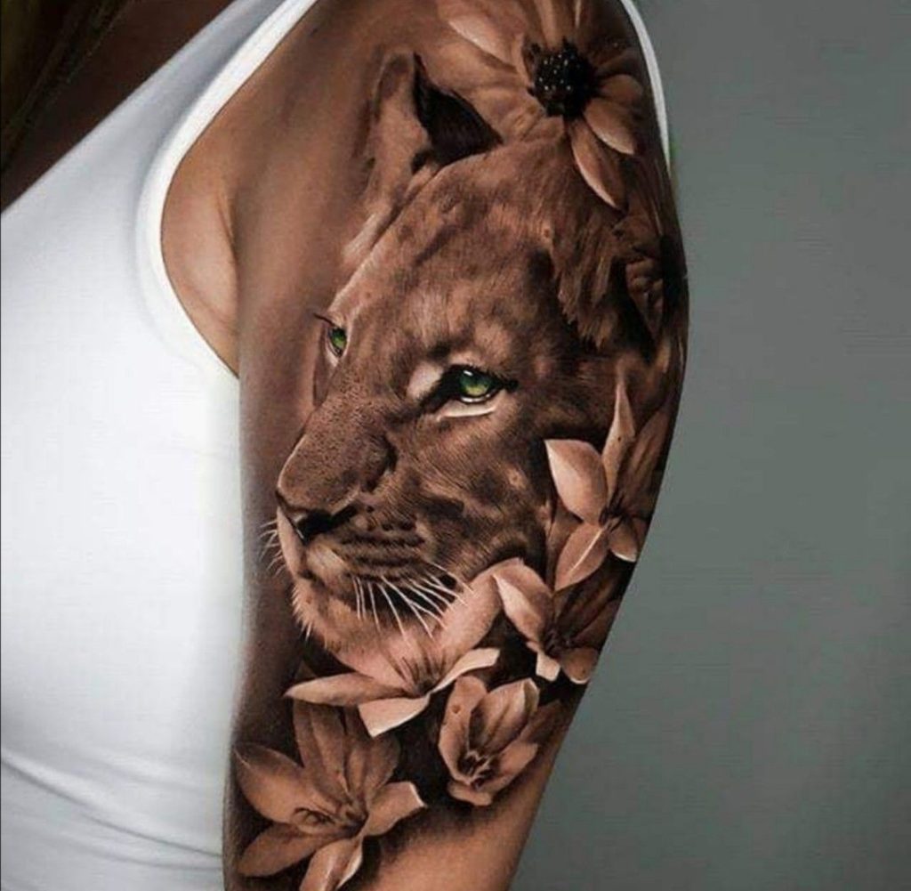 Tatuaje de leona 131