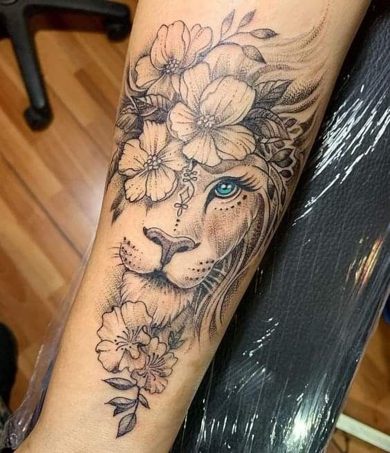 tatuaje de leona 138