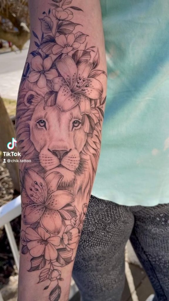 tatuaje de leona 172