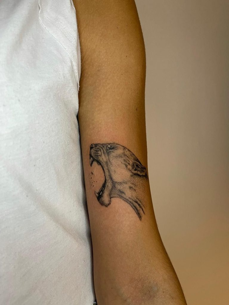 tatuaje de leona 46