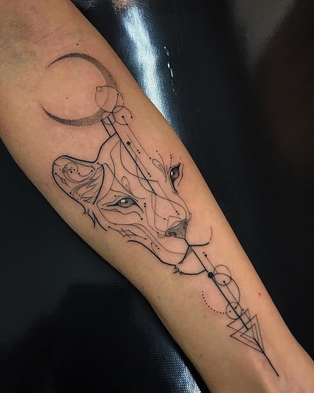 Tatuaje de leona 98