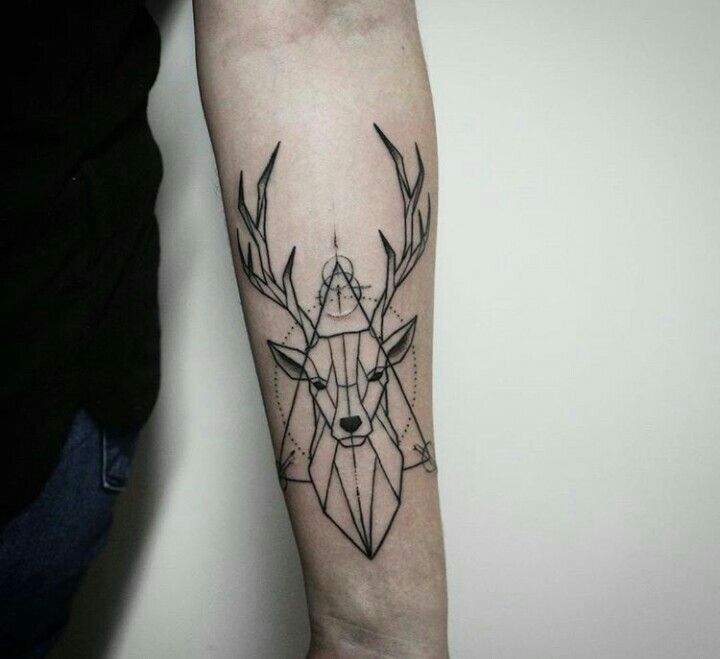 Tatuaje de ciervo 153