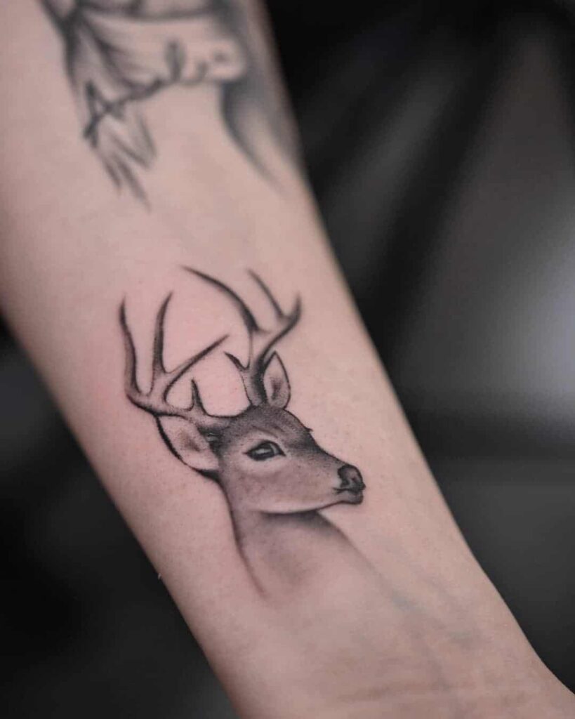 Tatuaje de ciervo 169