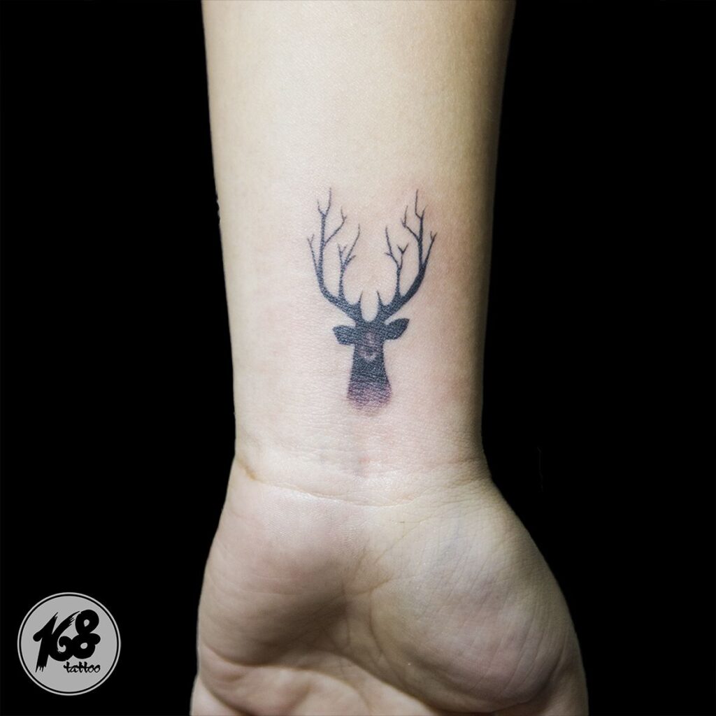 Tatuaje de ciervo 56