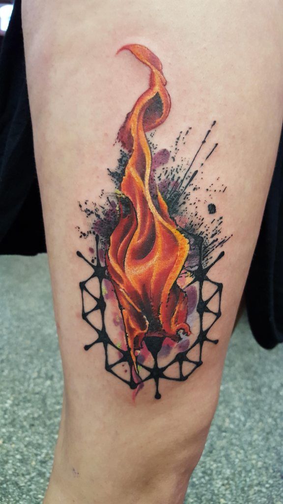 Tatuaje de llama 36