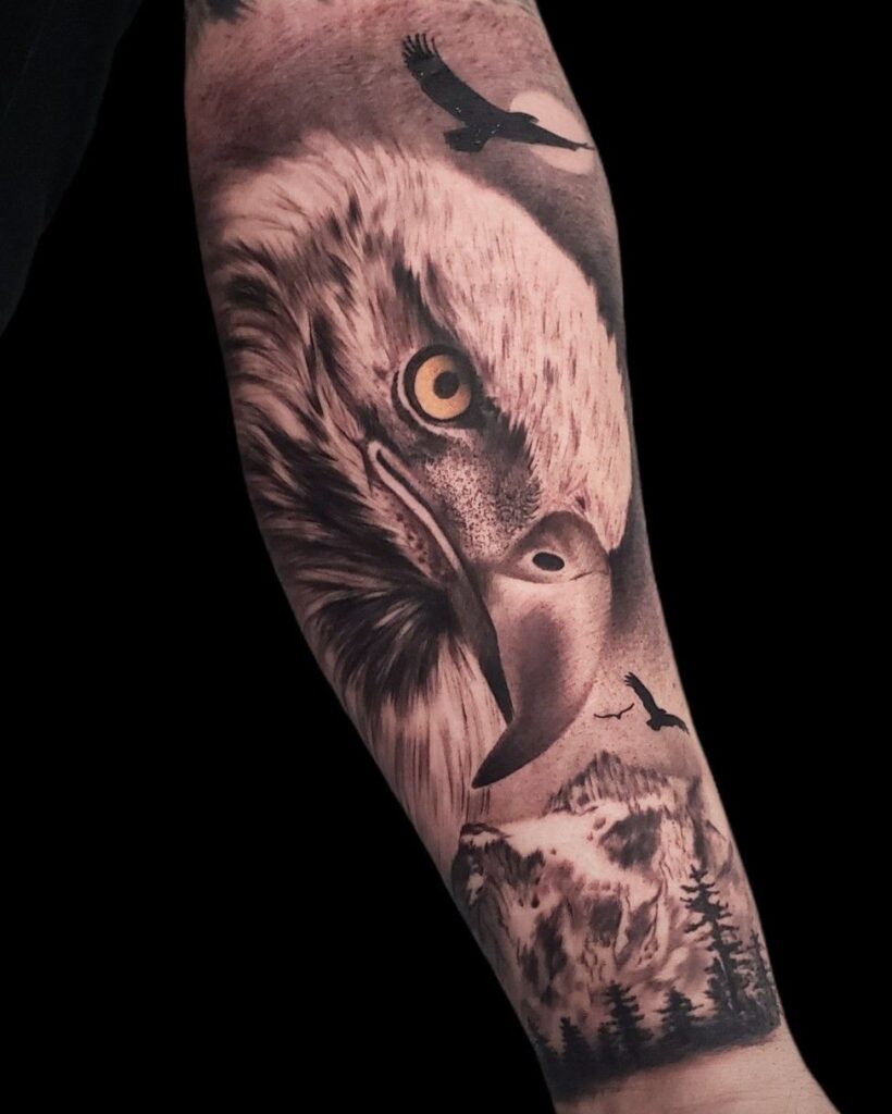 Tatuaje de halcón 163