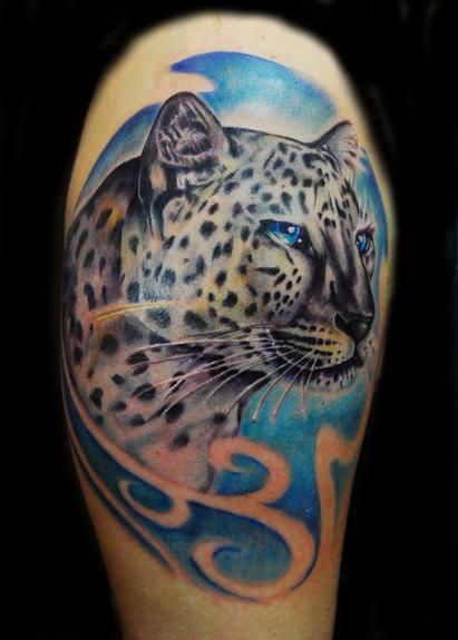 Tatuaje de leopardo de las nieves 112