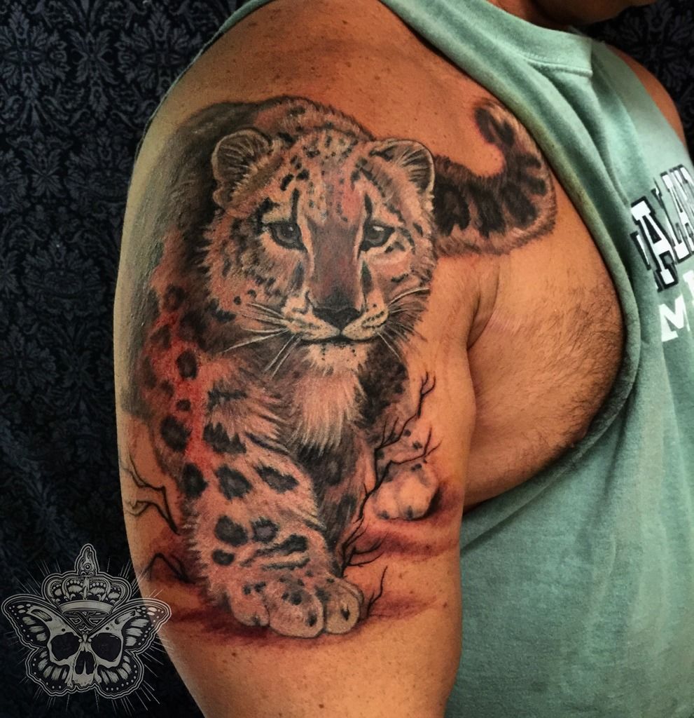 Tatuaje de leopardo de las nieves 122