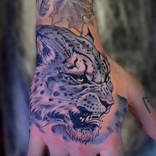 Tatuaje de leopardo de las nieves 139