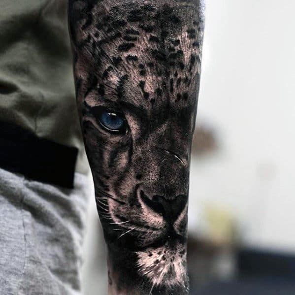 Tatuaje de leopardo de las nieves 33