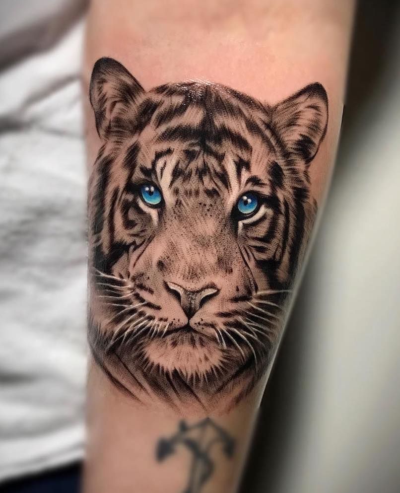Tatuaje de leopardo de las nieves 40