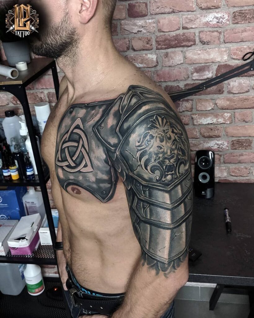 Tatuaje de armadura 96