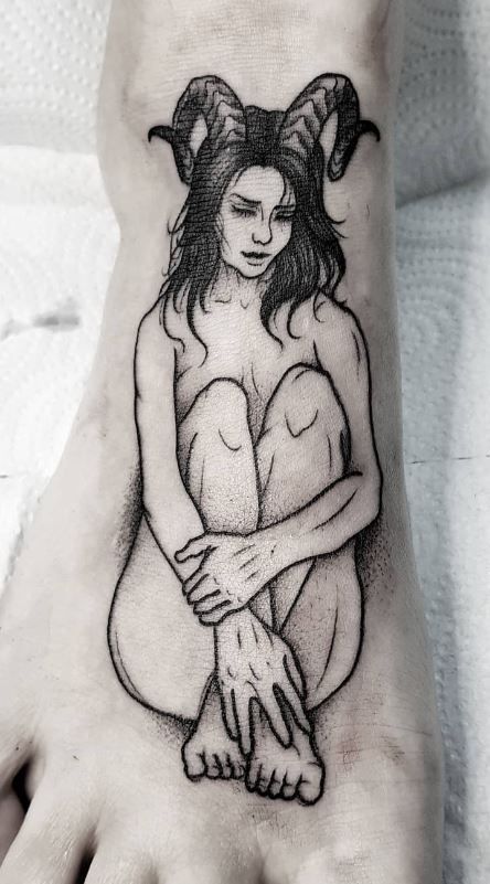 Tatuaje de súcubo 68